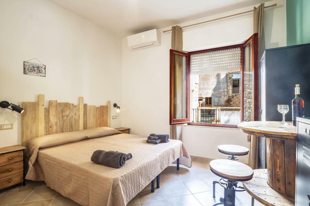Double Room,850110554:JPEG